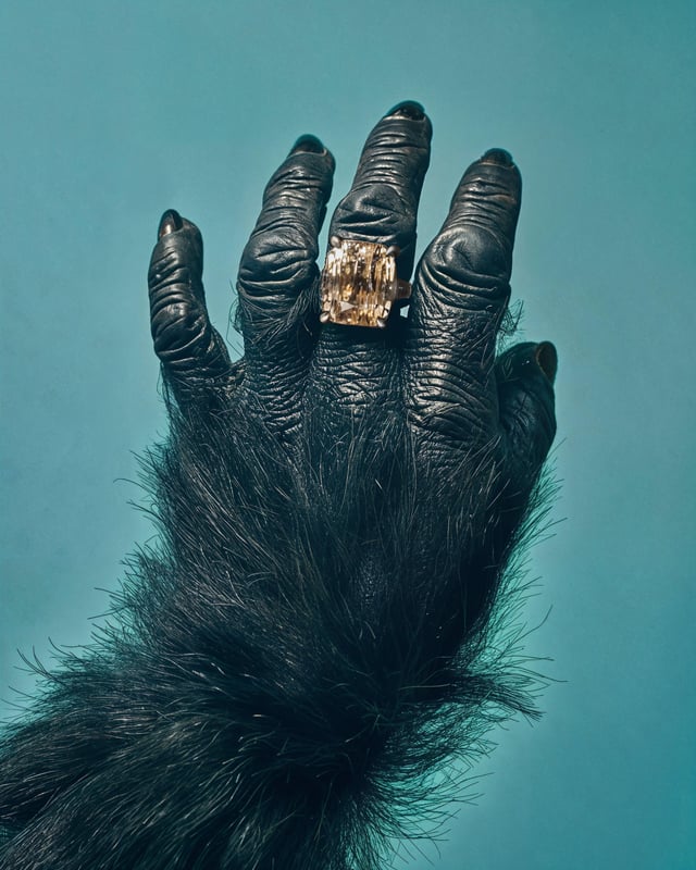 user_10/business-time-jewelry-campaign-v0-98lqigge92nc1_f1c89e52-b9fb-4211-92f9-2515c66dbe83.jpg