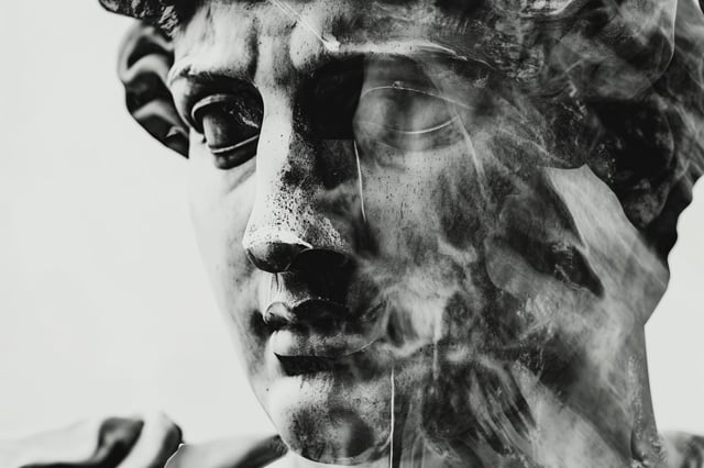 user_10/those-who-gazed-upon-the-serpentine-figure-with-v0-nn2rgzcvjiic1_faf9cedb-249e-42eb-85cc.jpg